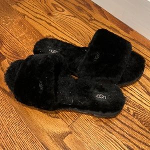 NEW Ugg Cozette Sheepskin Slides size 7 in Black.